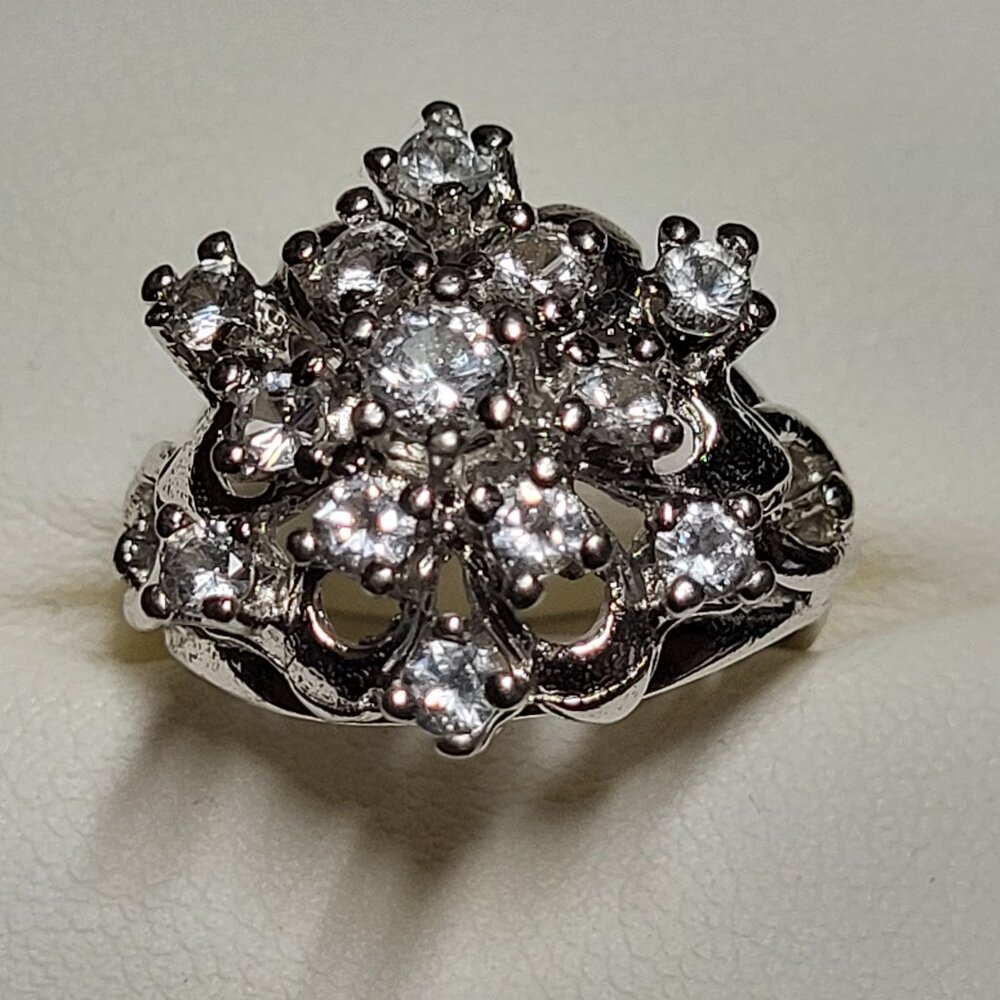 VINTAGE STERLING SILVER RING